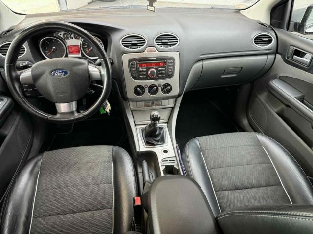 Ford Focus image 8