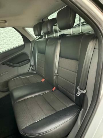 Ford Focus image 7