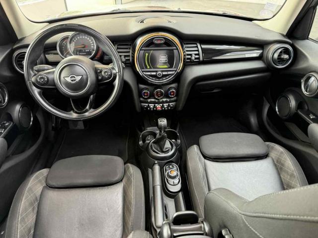 Mini Cooper image 6