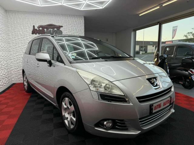 Peugeot 5008 image 1