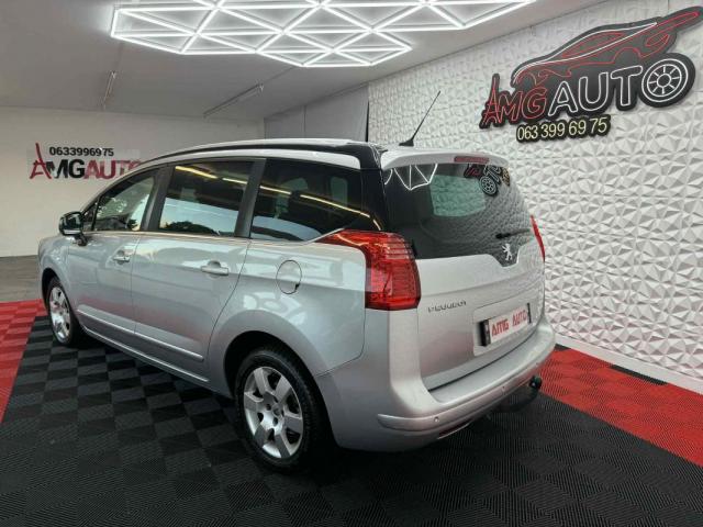 Peugeot 5008 image 9