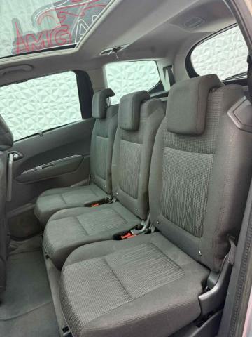 Peugeot 5008 image 8