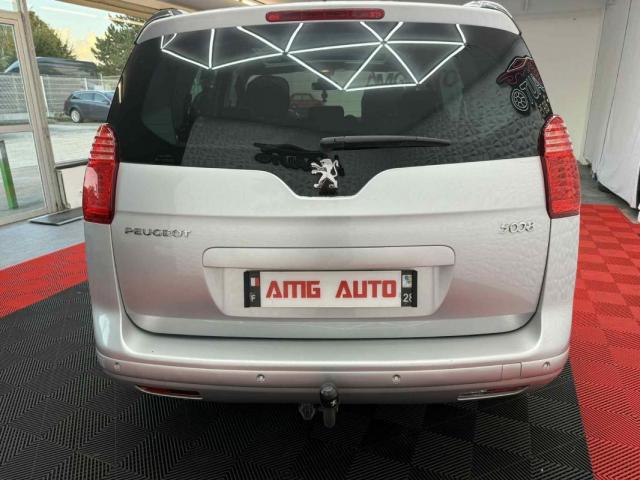 Peugeot 5008 image 2