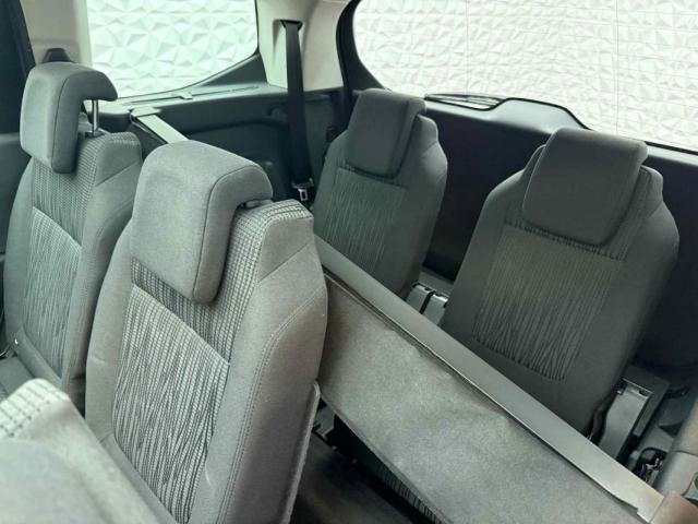 Peugeot 5008 image 5