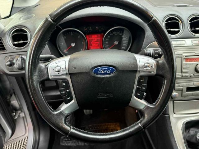 Ford S-Max image 9