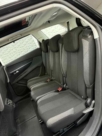 Peugeot 5008 image 3