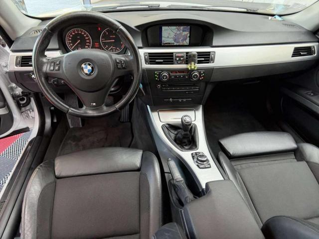 Bmw 320 image 6