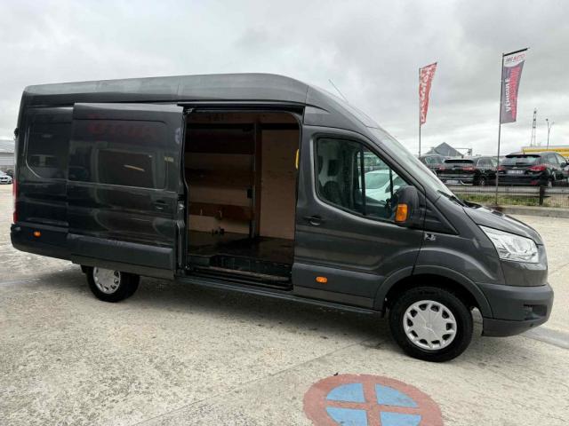 Ford Transit image 4