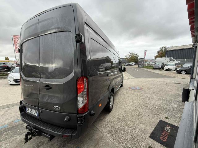 Ford Transit image 3