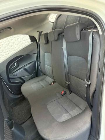 Kia Rio image 8