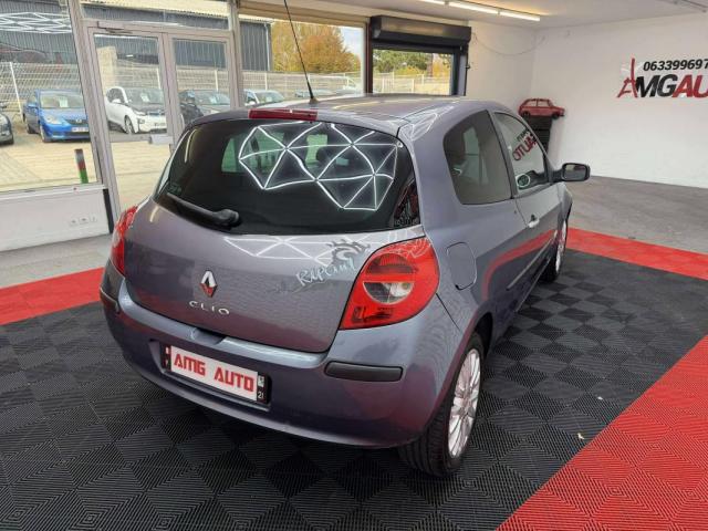 Renault Clio image 2