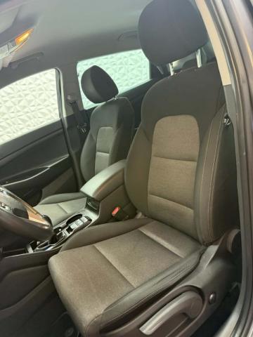 Hyundai Tucson image 8