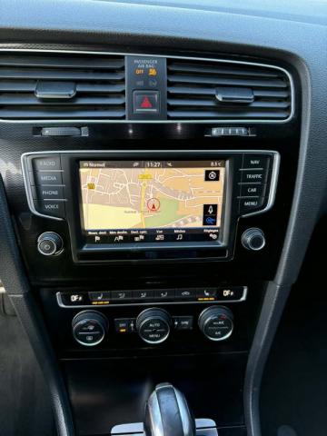 Volkswagen Golf Sw image 3