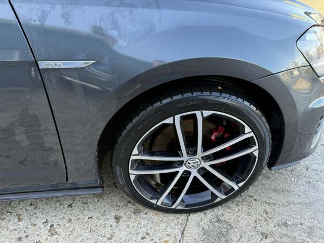 Volkswagen Golf Sw image 8