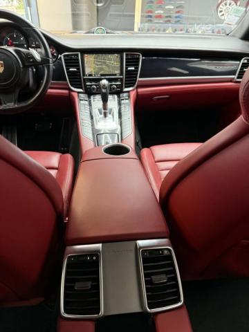 Porsche Panamera image 9