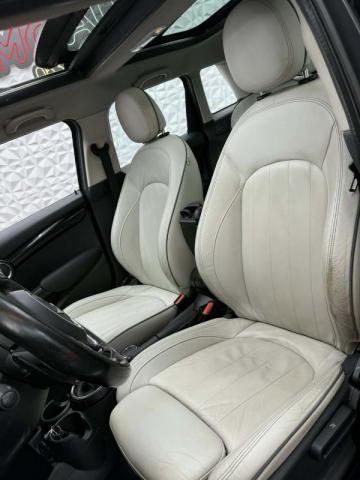 Mini Cooper Sd image 9