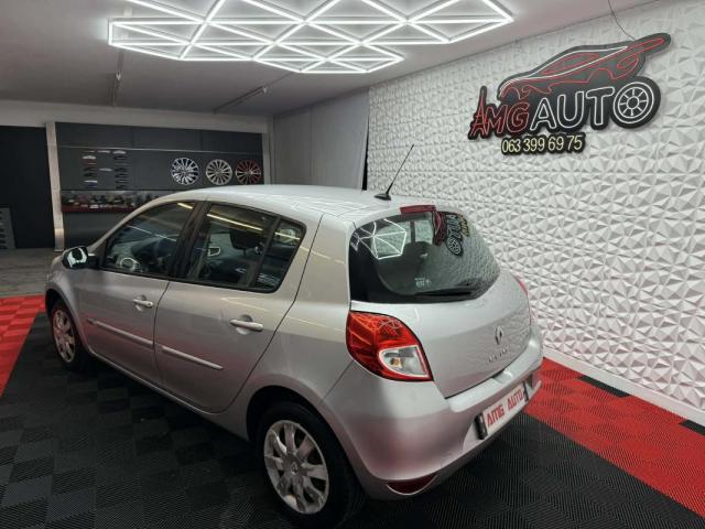 Renault Clio image 8