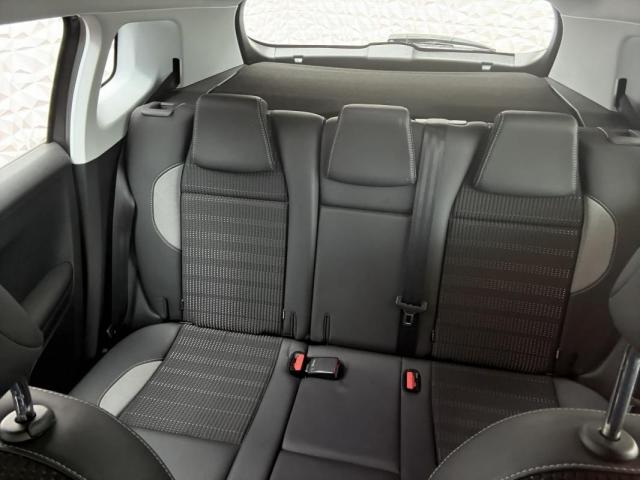 Peugeot 2008 image 2