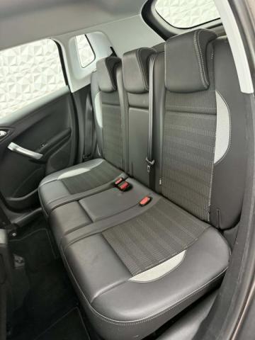 Peugeot 2008 image 8