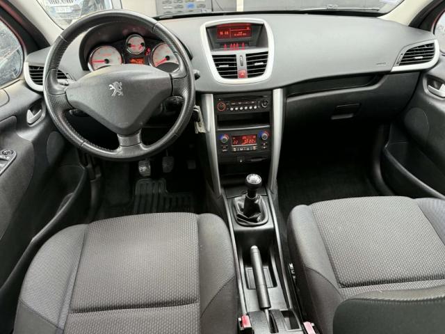 Peugeot 207 image 6