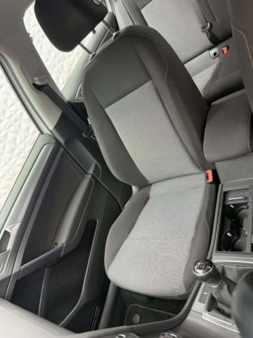 Volkswagen Golf image 9