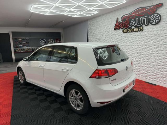 Volkswagen Golf image 7