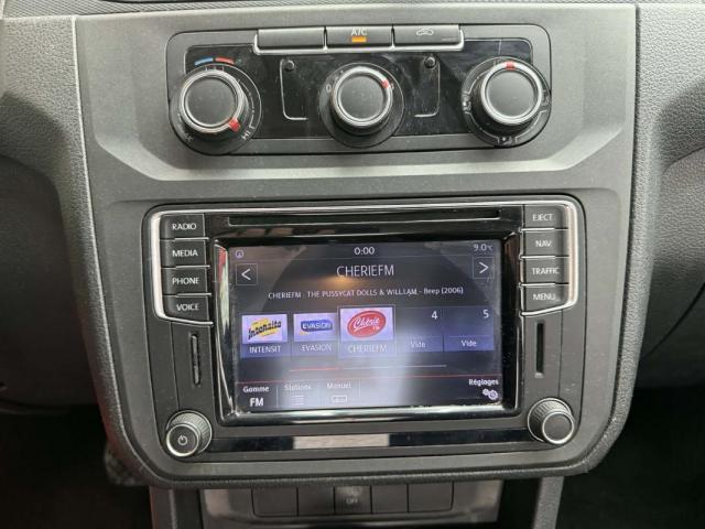 Volkswagen Caddy Van image 9