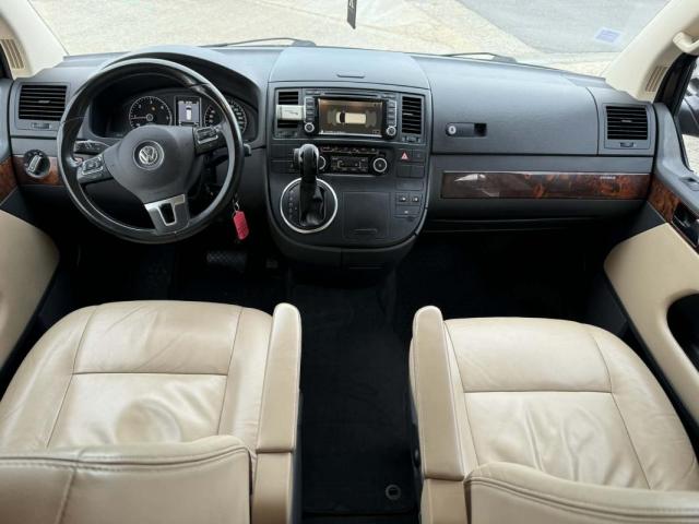 Volkswagen T5 Multivan image 5