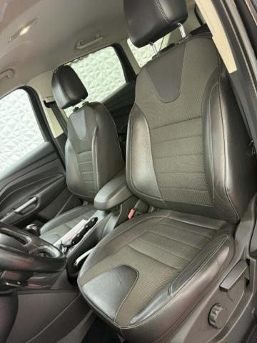 Ford Kuga image 7