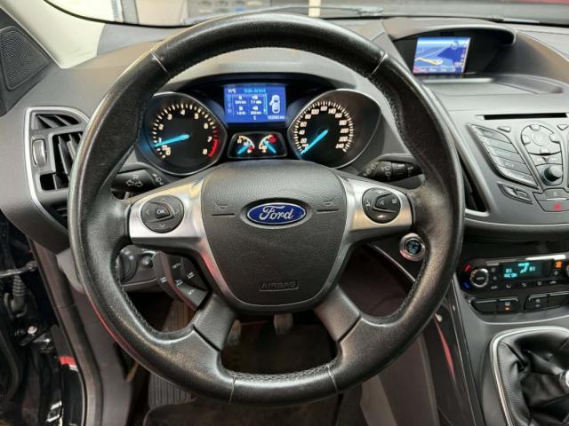Ford Kuga image 8