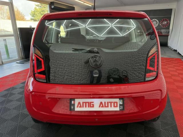 Volkswagen Up! image 1