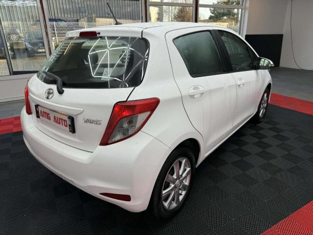 Toyota Yaris image 2