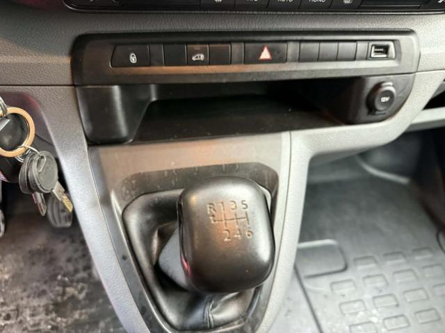 Peugeot Expert Combi image 7