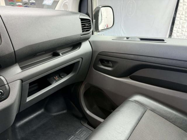 Peugeot Expert Combi image 6