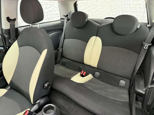 Mini Cooper D image 9