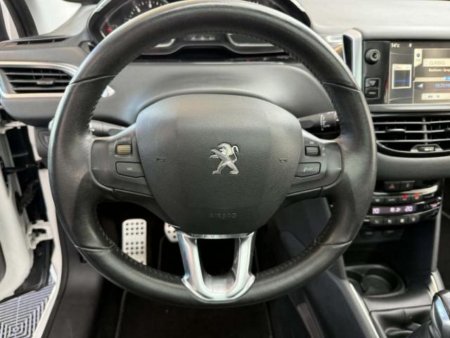 Peugeot 208 image 2