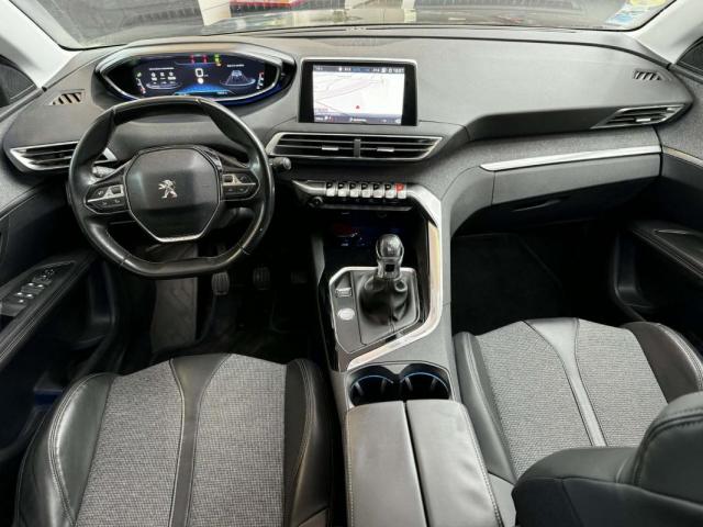 Peugeot 3008 image 1