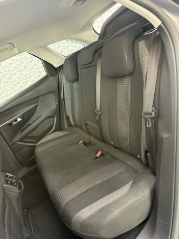 Peugeot 3008 image 8