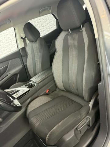 Peugeot 3008 image 3