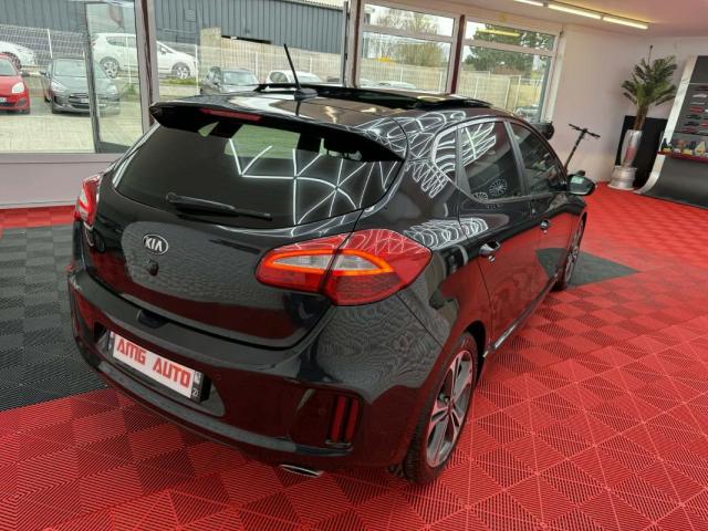 Kia Cee'D image 1