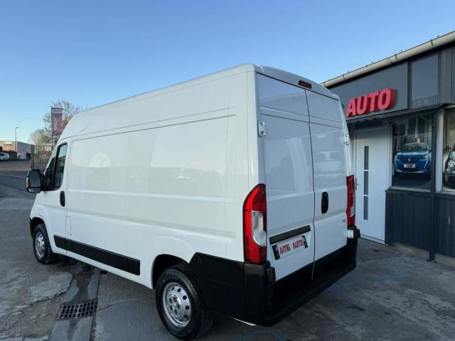 Peugeot Boxer image 1