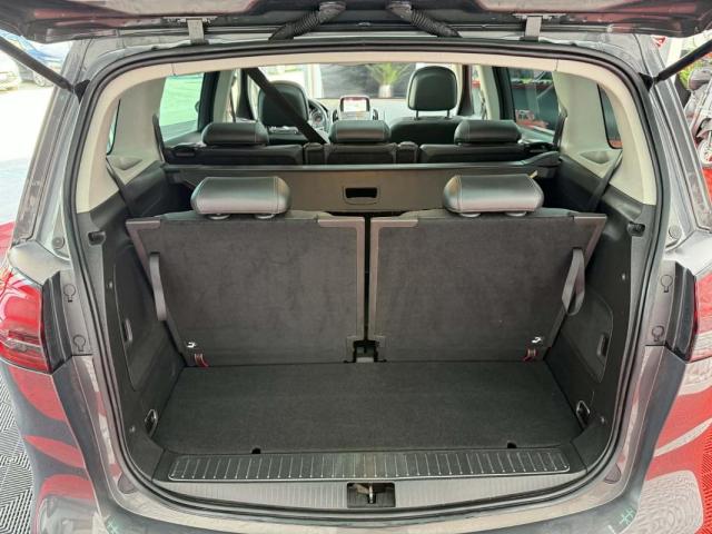 Opel Zafira Tourer image 9