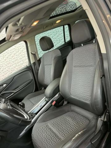 Opel Zafira Tourer image 1