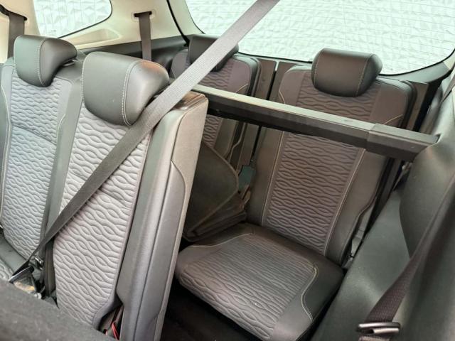 Opel Zafira Tourer image 2