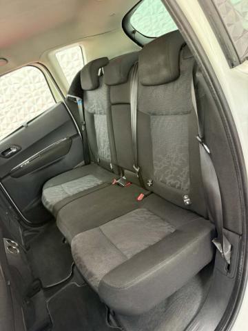 Peugeot 3008 image 6