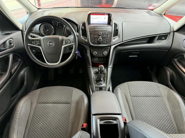 Opel Zafira Tourer image 7