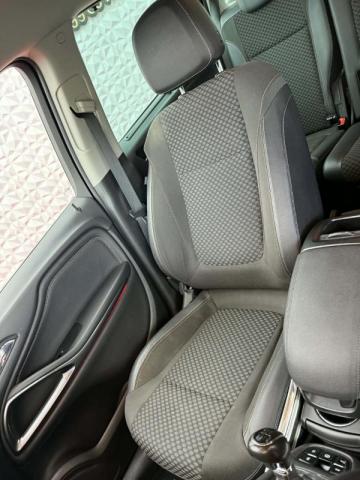 Opel Zafira Tourer image 3