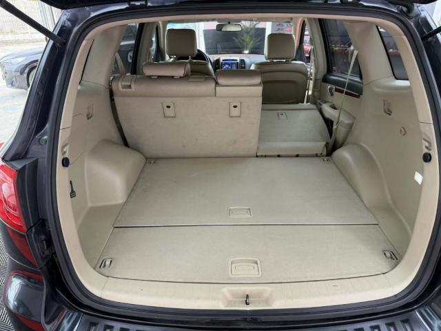 Hyundai Santa Fe image 3