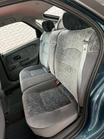 Renault Laguna image 4