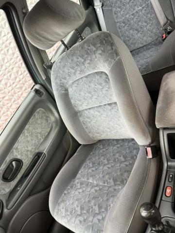 Renault Laguna image 9